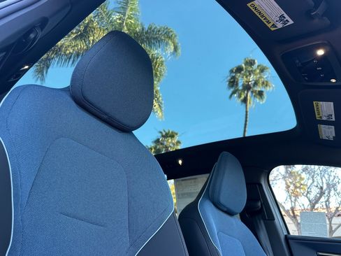 New 2026 Volvo EX30 Cross Country Ultra image 14