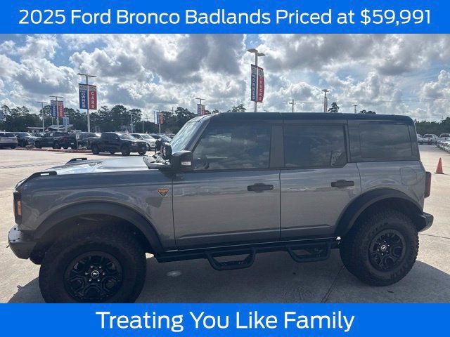 Used 2025 Ford Bronco Badlands AWD/4WD image 1