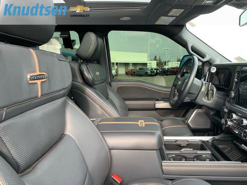 Used 2024 Ford F350 Platinum image 13