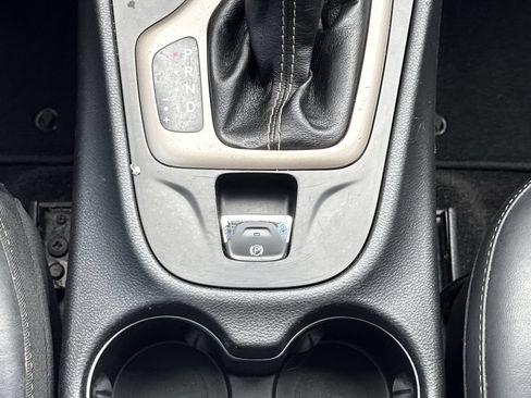 Used 2015 Jeep Cherokee Limited FWD image 23