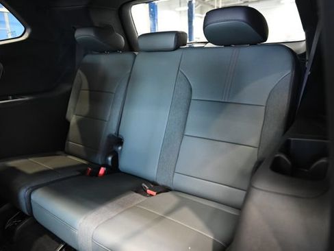 New 2026 GMC Acadia AT4 w/ Luxury Package AWD/4WD image 12