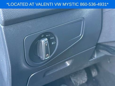 Used 2021 Volkswagen Tiguan SE w/ Panoramic Sunroof Package image 33