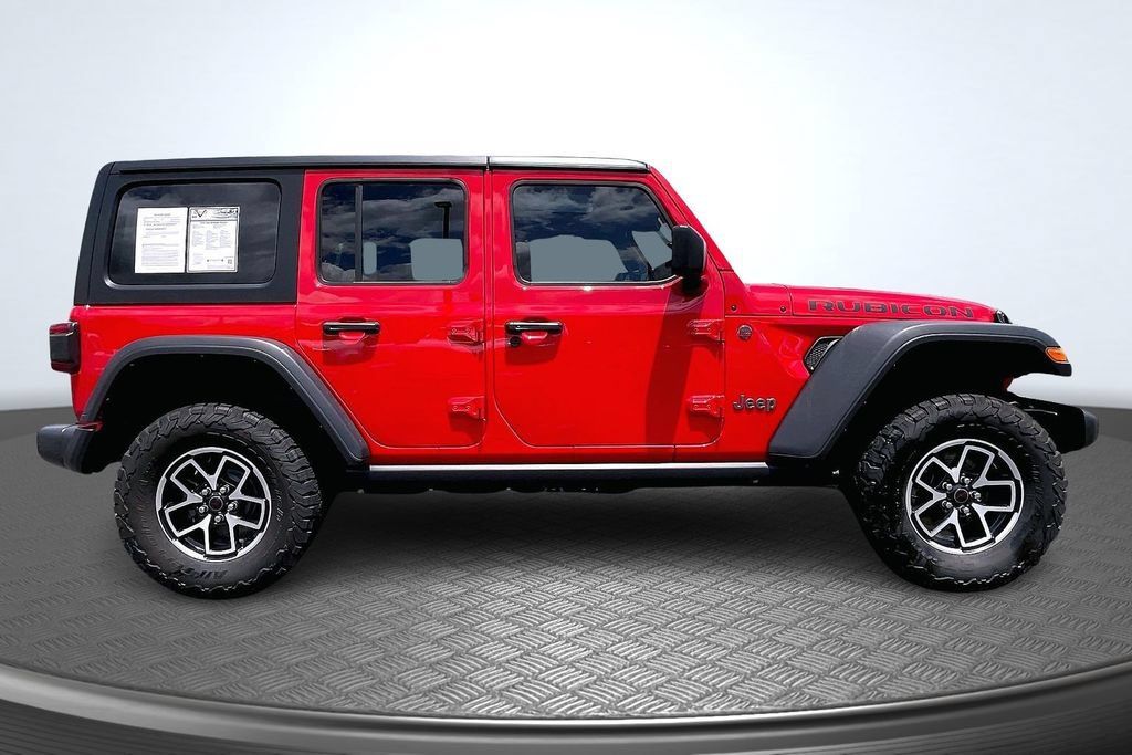 Used 2024 Jeep Wrangler Unlimited Rubicon w/ Safety Group AWD/4WD image 4