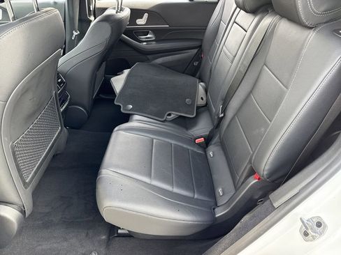 Used 2024 Mercedes-Benz GLS 450 4MATIC image 15