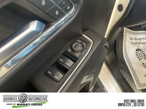 Used 2024 GMC Sierra 1500 SLT AWD/4WD image 12