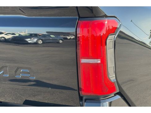 Used 2026 Toyota Tacoma SR5 AWD/4WD image 30