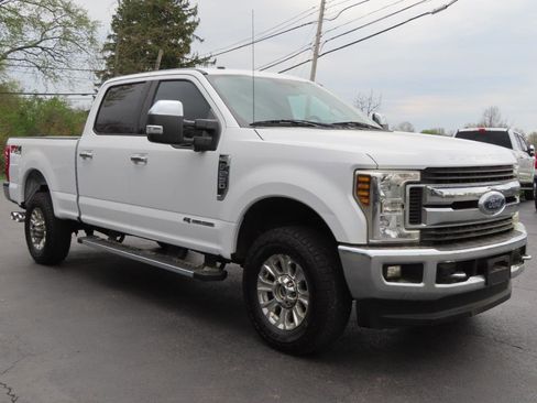 Used 2018 Ford F250 XLT w/ XLT Premium Package image 8