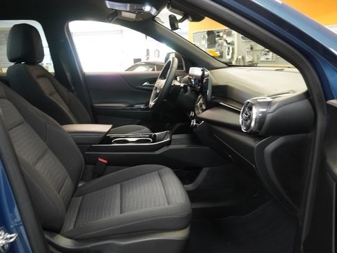 Used 2025 Chevrolet Equinox LT w/ Safety and Technology Package AWD/4WD image 36
