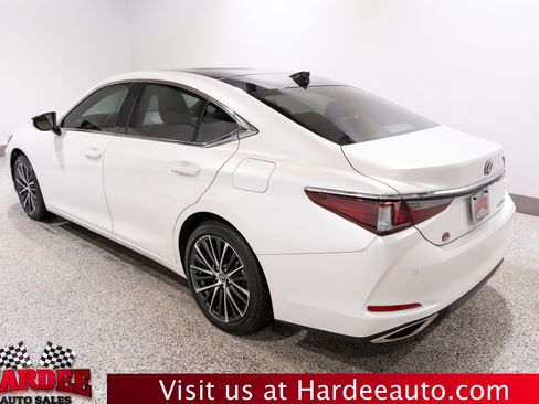 Used 2024 Lexus ES 350 w/ Premium Package FWD image 3