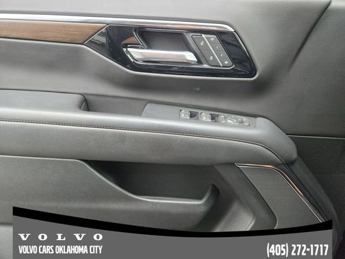 Used 2025 Chevrolet Tahoe High Country w/ Sun And Tow Package AWD/4WD image 17
