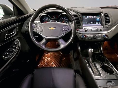 Used 2016 Chevrolet Impala LT w/ Convenience Package FWD image 5
