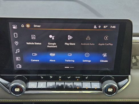 Used 2024 Chevrolet Colorado ZR2 w/ Technology Package AWD/4WD image 14