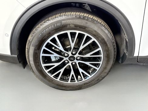 Used 2023 Ford Escape SE w/ PHEV Premium Package FWD image 38