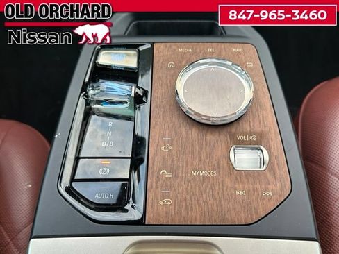 Used 2023 BMW iX xDrive50 w/ Premium Package AWD/4WD image 21