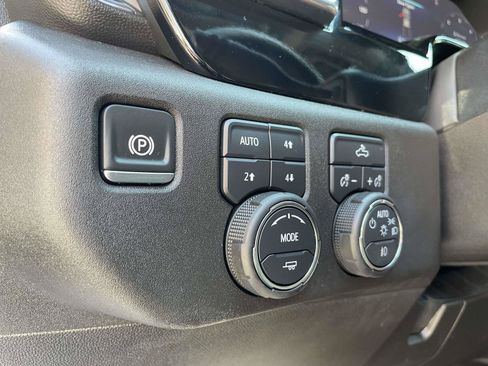 Used 2024 Chevrolet Silverado 1500 RST w/ Z71 Off-Road Package AWD/4WD image 15
