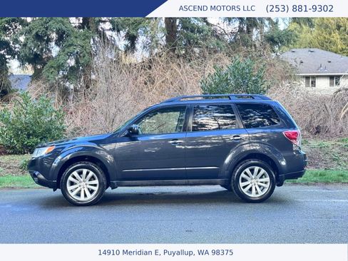 Used 2011 Subaru Forester 2.5X Premium image 2