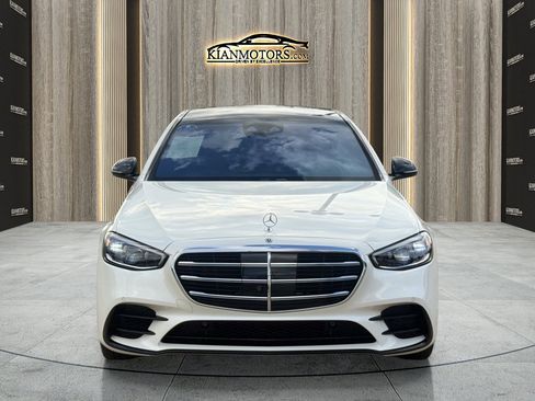 Used 2022 Mercedes-Benz S 580 4MATIC Sedan image 2