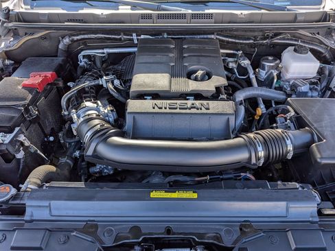 Used 2025 Nissan Frontier PRO-4X w/ Pro Convenience Package AWD/4WD image 27