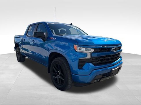 Used 2024 Chevrolet Silverado 1500 RST AWD/4WD image 3
