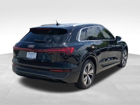 Used 2024 Audi Q8 e-tron Premium Plus w/ Premium Plus Package AWD/4WD image 3