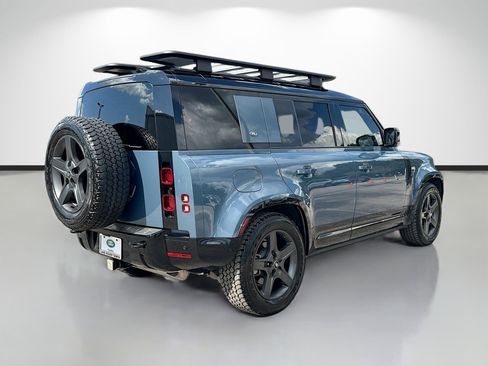 Used 2024 Land Rover Defender 110 X-Dynamic SE AWD/4WD image 5
