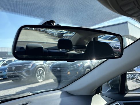 Used 2017 Ford Fusion SE image 21