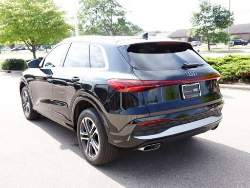 Used 2025 Audi Q5 Premium Plus w/ Premium Plus AWD/4WD image 7