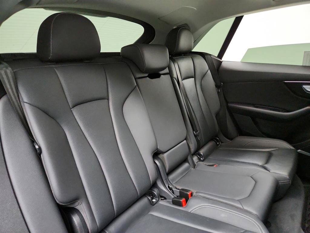 Used 2019 Audi Q8 Premium Plus w/ Premium Plus AWD/4WD image 29