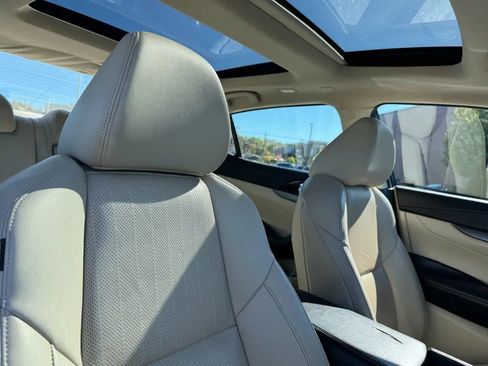 Used 2018 Nissan Maxima 3.5 SL image 24