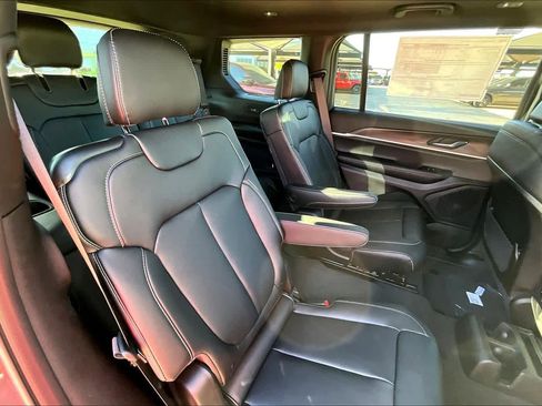 New 2025 Jeep Grand Cherokee L Limited AWD/4WD image 20