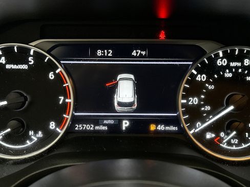 Used 2023 Nissan Rogue SV w/ SV Premium B Package image 10