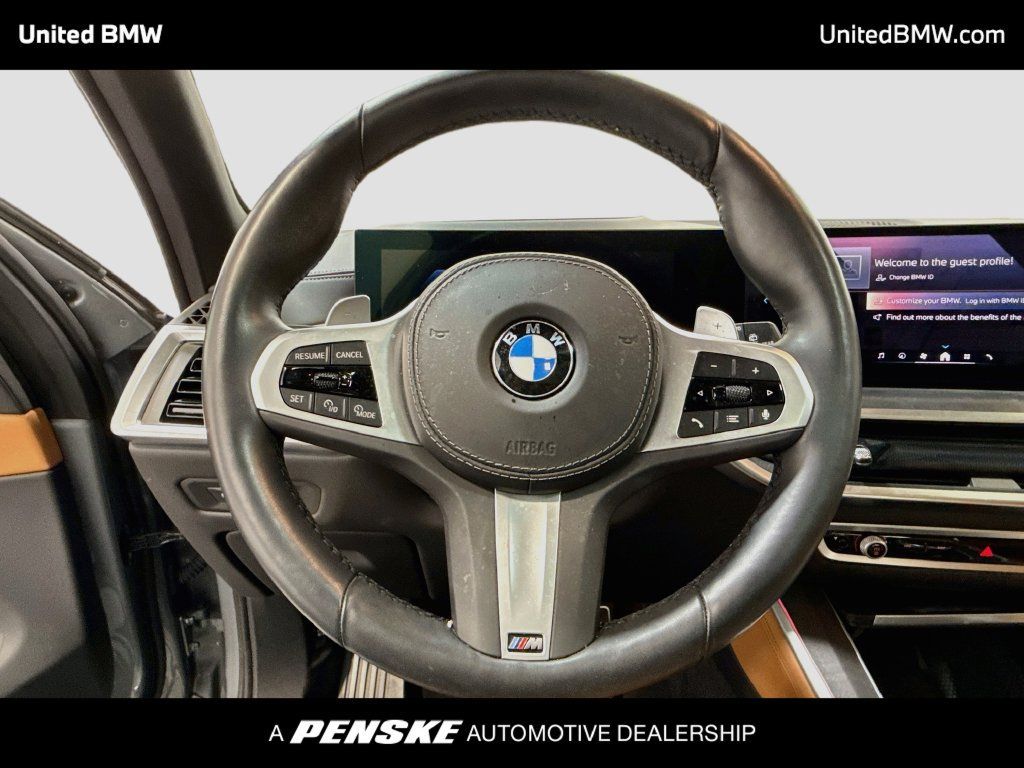 Used 2025 BMW X5 xDrive40i w/ M Sport Package AWD/4WD image 13