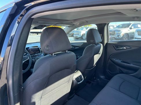 Used 2023 Chevrolet Malibu LT image 29