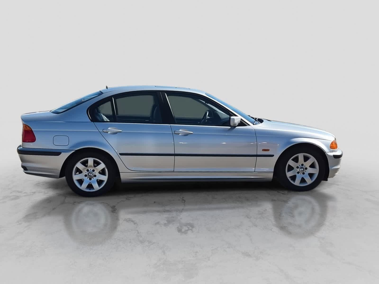 Used 2000 BMW 323i Sedan RWD image 9