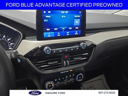 Certified 2022 Ford Escape SE w/ Cold Weather Package AWD/4WD image 28