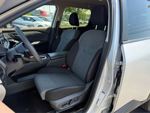 Used 2023 Nissan Rogue SV AWD/4WD image 12