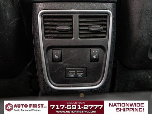 Used 2020 Chrysler 300 Limited image 20