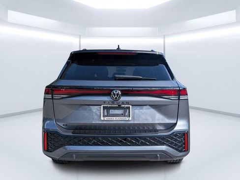 New 2026 Volkswagen Tiguan SE R-Line FWD image 4