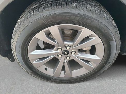 Used 2024 Ford Explorer XLT w/ Equipment Group 202A AWD/4WD image 12