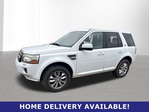 Used 2015 Land Rover LR2 HSE LUX image 3