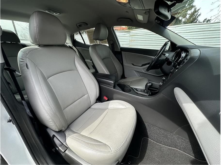 Used 2013 Kia Optima EX FWD image 4