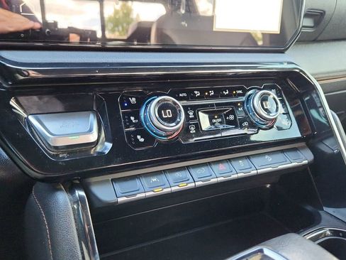 Used 2022 GMC Sierra 1500 AT4 w/ AT4 Preferred Package image 26