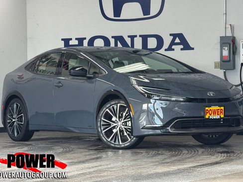 Used 2026 Toyota Prius XLE image 1