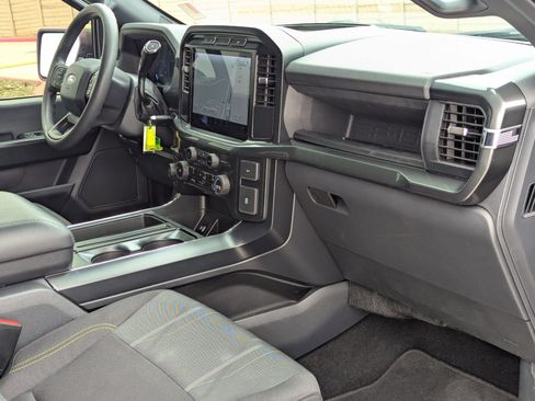 Used 2024 Ford F150 STX image 29