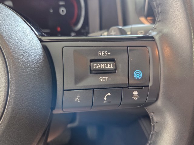 Used 2023 Nissan Rogue Platinum FWD image 26