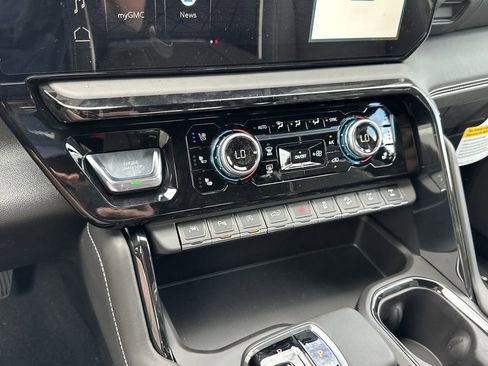 New 2026 GMC Sierra 1500 AT4X image 25