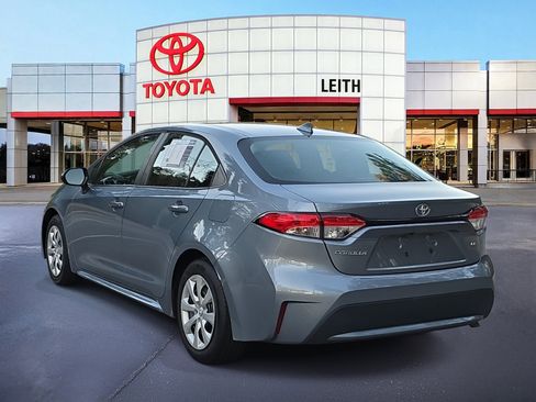Used 2022 Toyota Corolla LE image 7