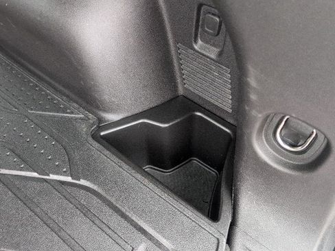 Certified 2022 Chevrolet Blazer LT w/ LPO, Black Accent Package image 50