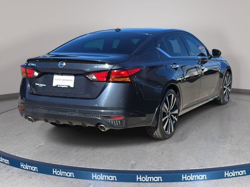 Used 2019 Nissan Altima 2.5 Platinum image 6