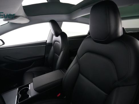 Used 2025 Tesla Model 3 Long Range RWD image 4